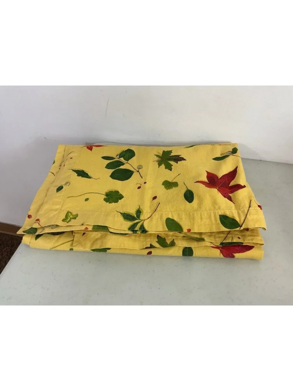 Williams Sonoma Yellow Cotton Tablecloth Floral Print Made Italy